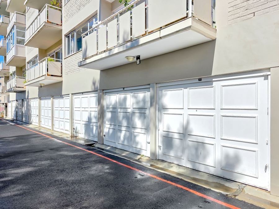 2 Bedroom Property for Sale in Green Point Western Cape
